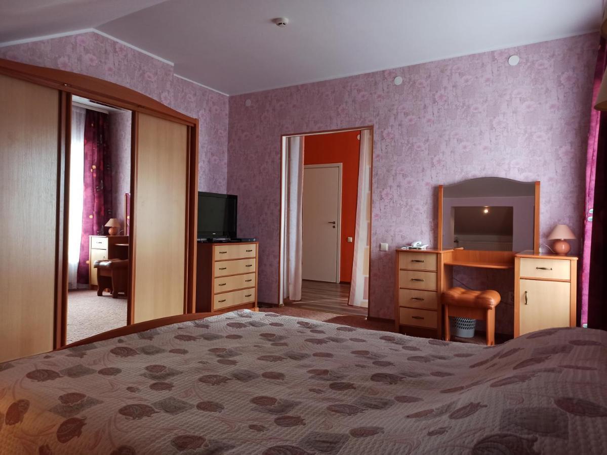 Central Hotel Narva Bagian luar foto