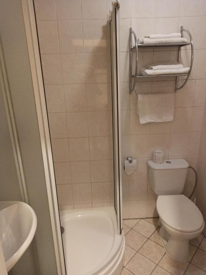Central Hotel Narva Bagian luar foto