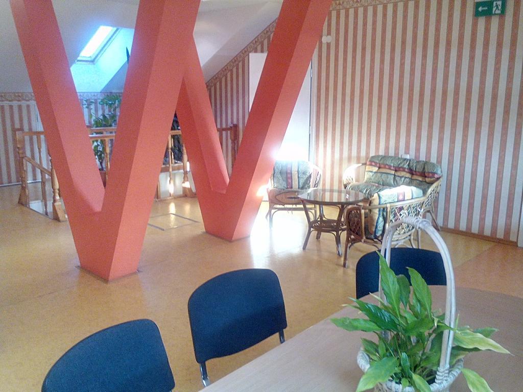 Central Hotel Narva Bagian luar foto